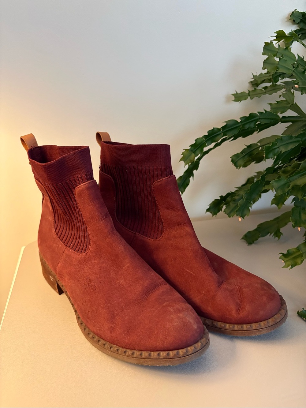Women's Suede Chelsea Boots